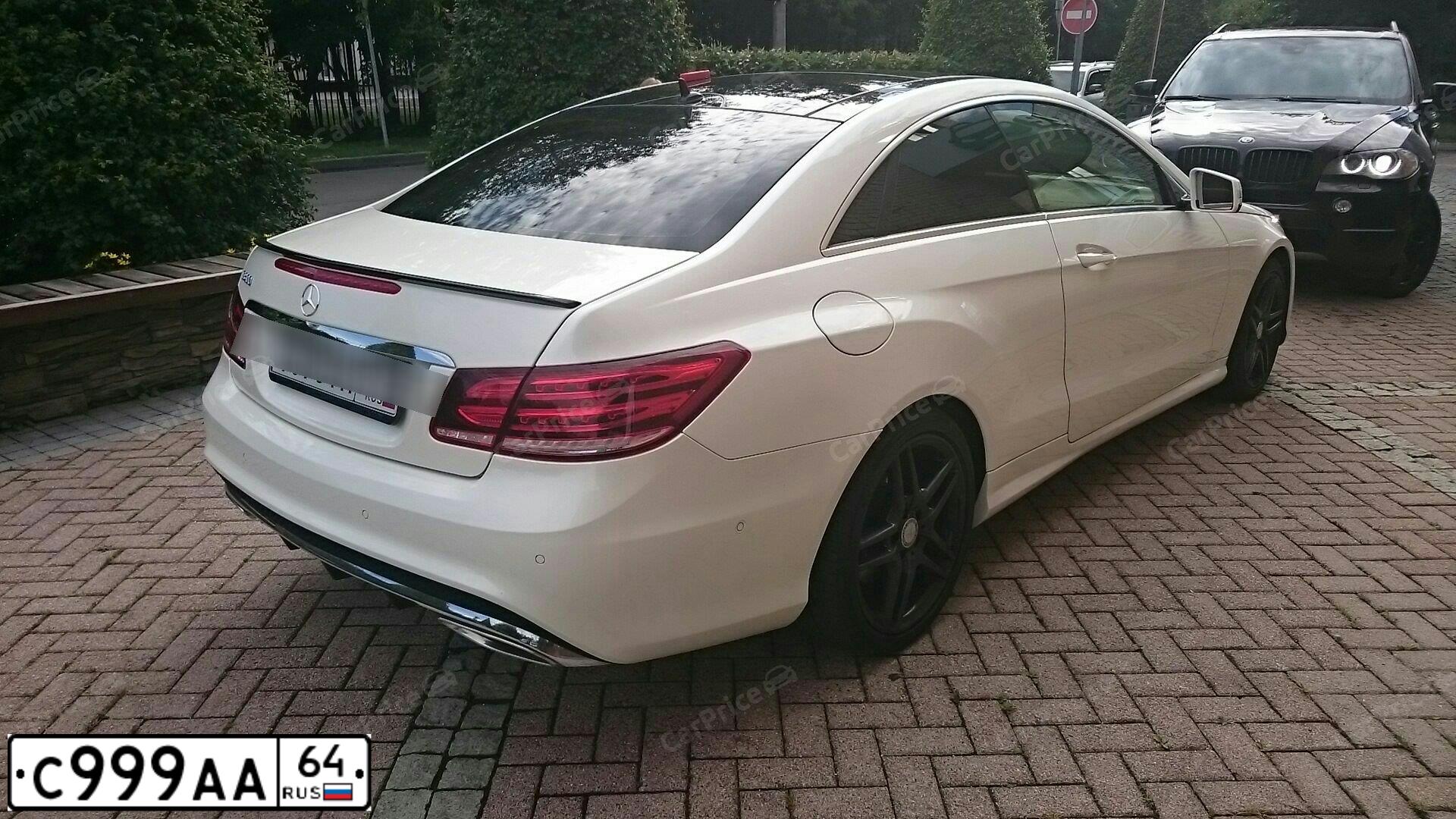 Фото автомобиля MERCEDES E-KLASSE, 2014 — госномер Т073ТН777. Цвет: Белый