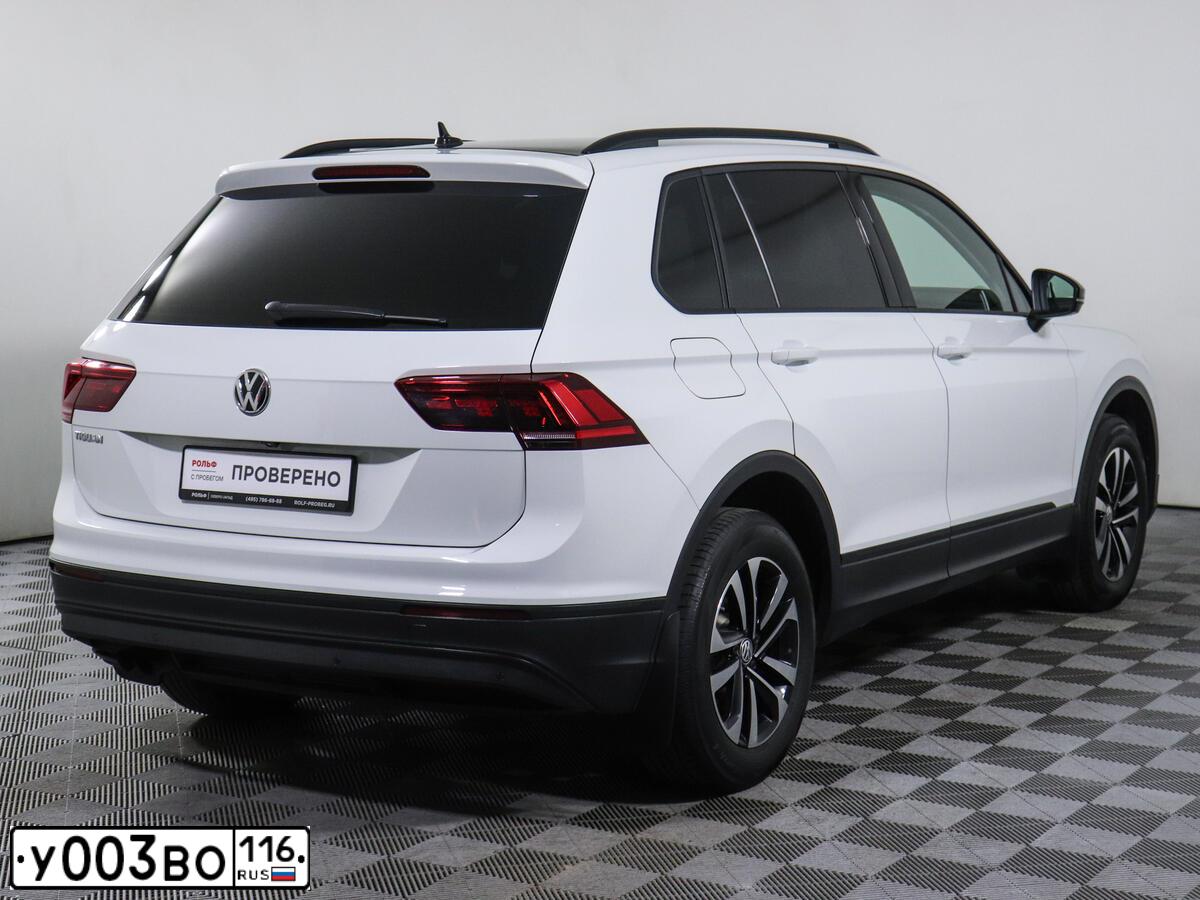 Фото автомобиля VOLKSWAGEN PASSAT, 2017 — госномер Р330МН82. Цвет: Белый