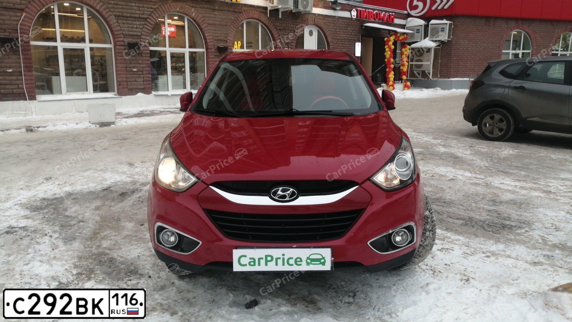 Фото автомобиля HYUNDAI IX35, 2012 — госномер С292ВК116. Цвет: Красный