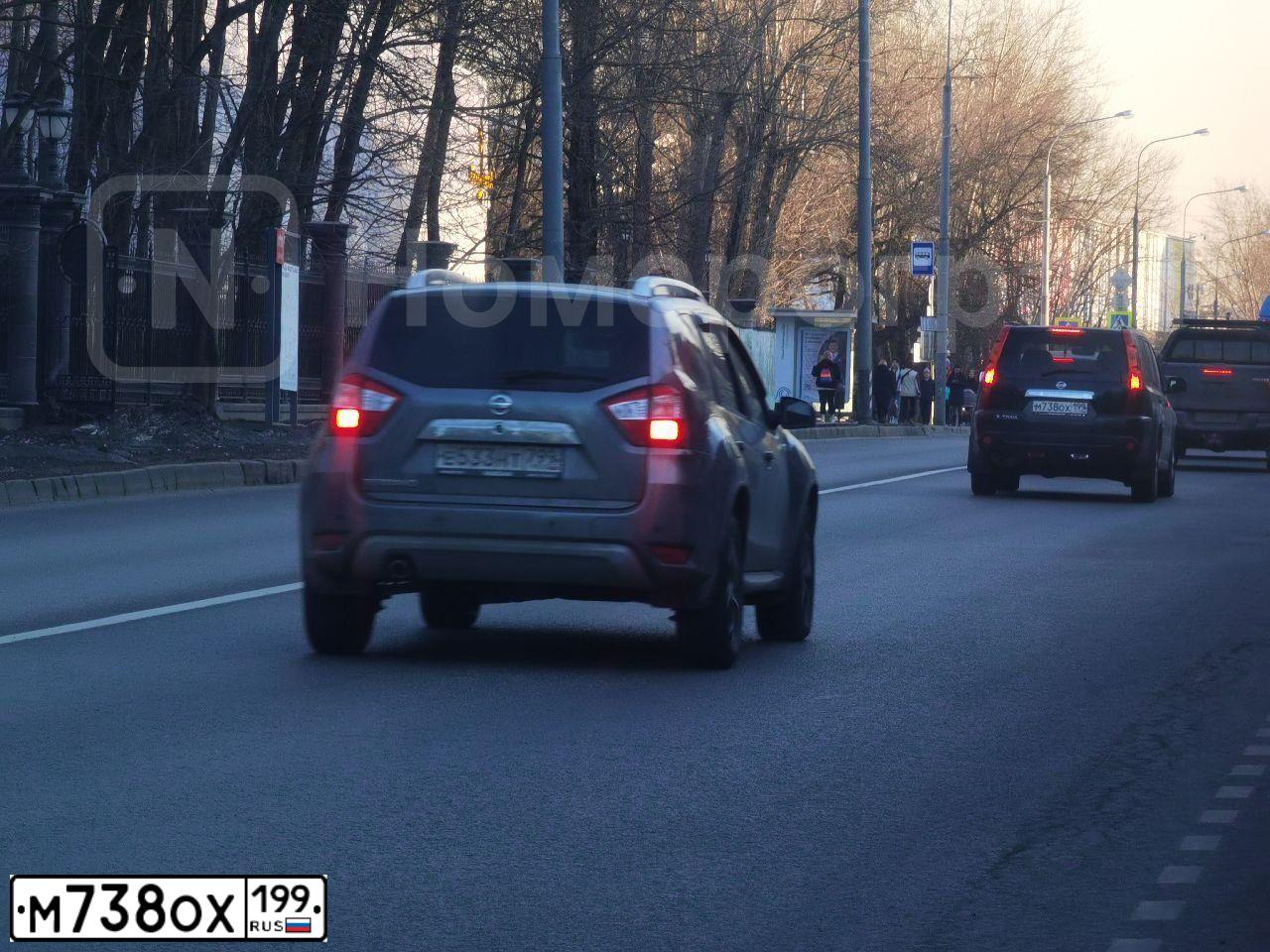 Фото автомобиля NISSAN X-TRAIL, 2008 — госномер М738ОХ199. Цвет: ЧЕРНЫЙ
