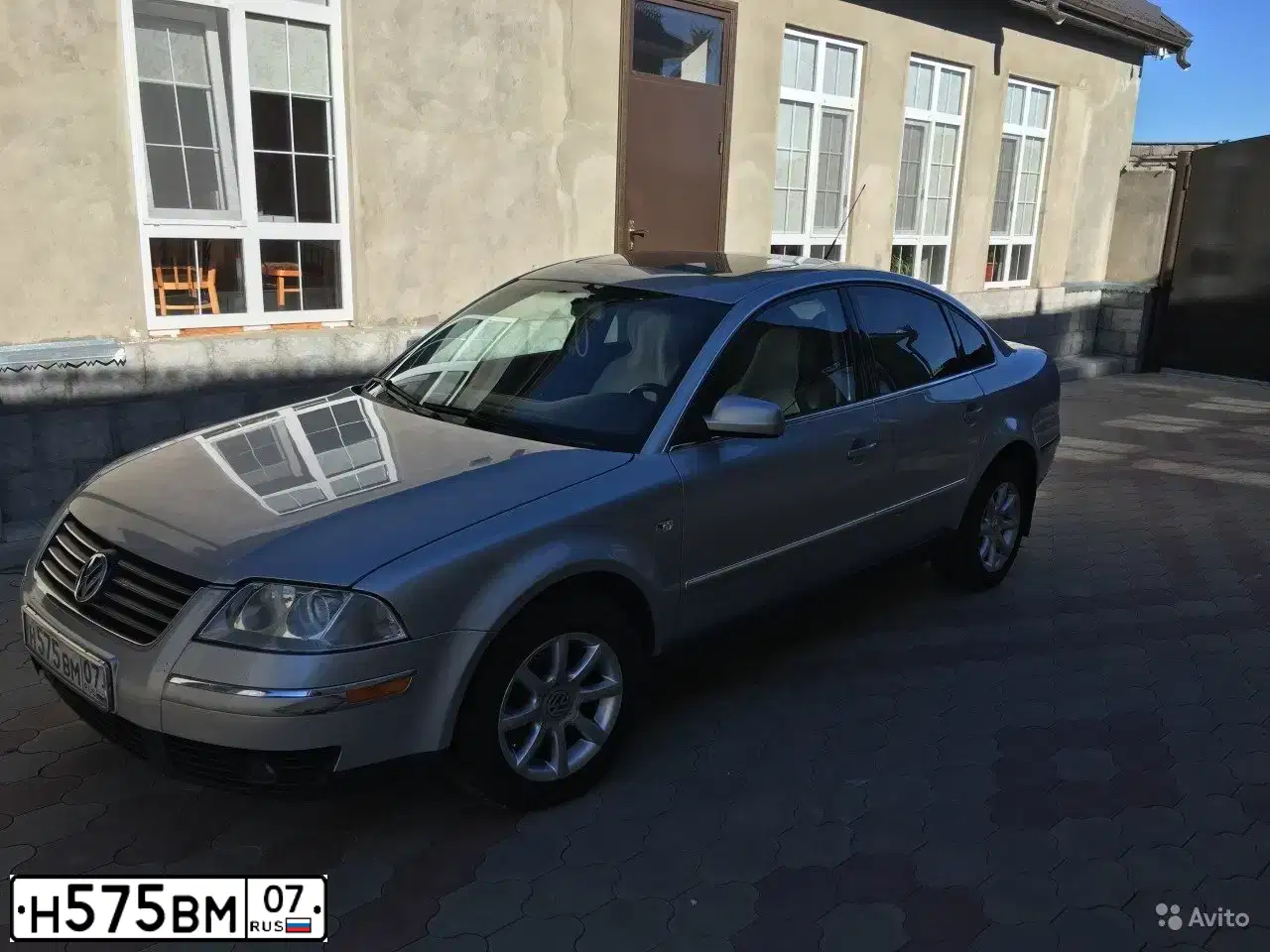 Фото автомобиля VOLKSWAGEN PASSAT, 2004 — госномер М700УВ82. Цвет: СЕРЕБРИСТЫЙ