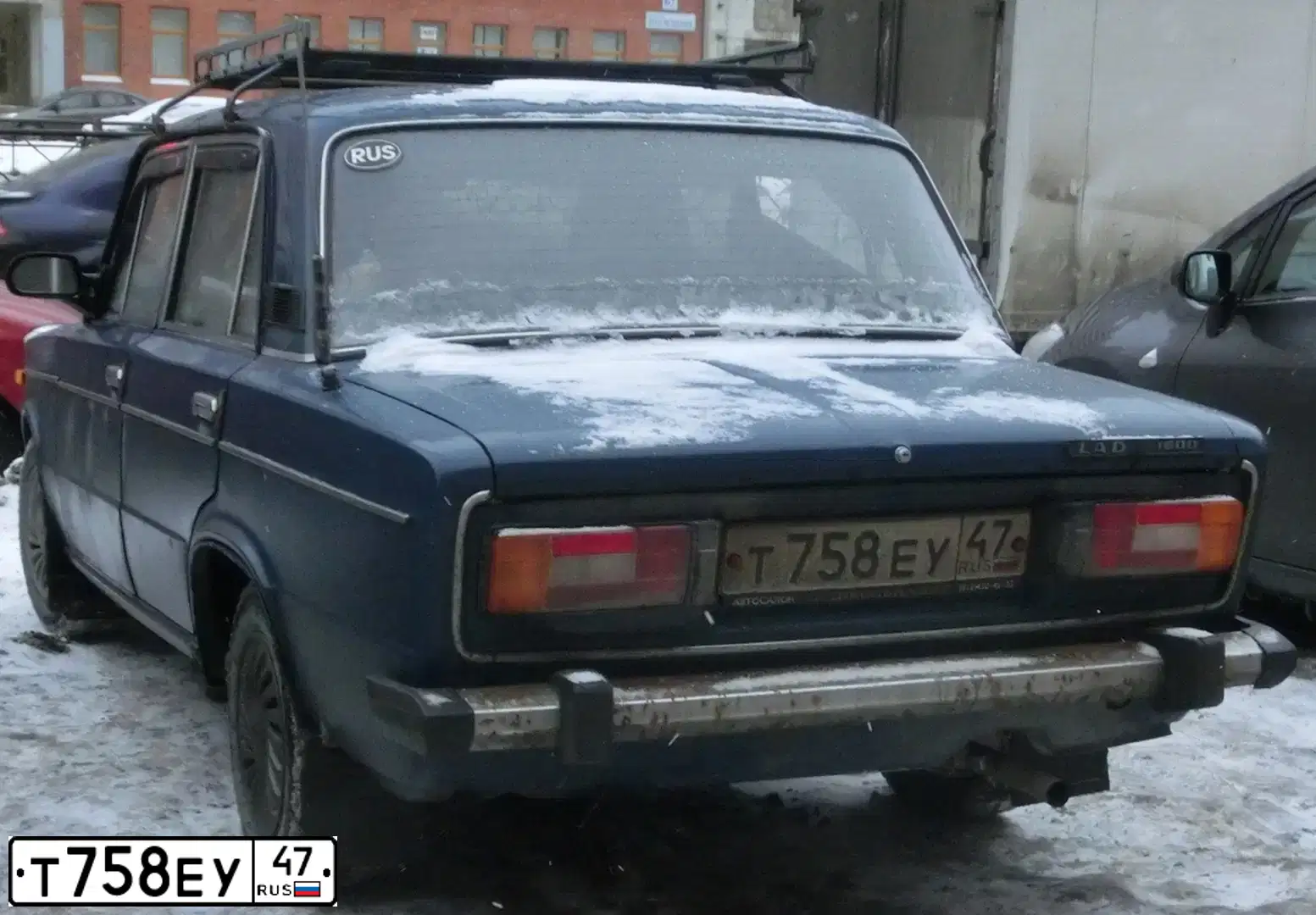Фото автомобиля LADA 2106, 2005 — госномер Т758ЕУ47. Цвет: СИНИЙ