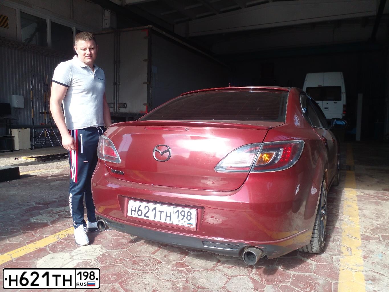 Фото автомобиля MAZDA 6, 2008 — госномер Н621ТН198. Цвет: Красный