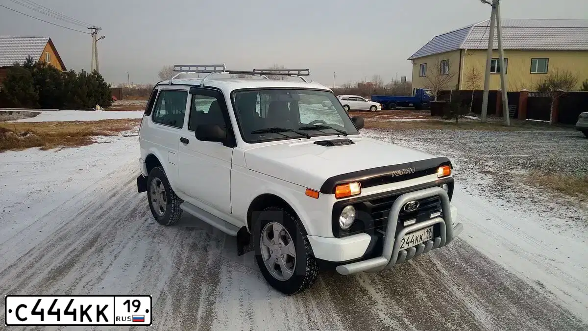 Фото автомобиля TOYOTA LANDCRUISER, 2004 — госномер С444КК19. Цвет: СЕРЫЙ