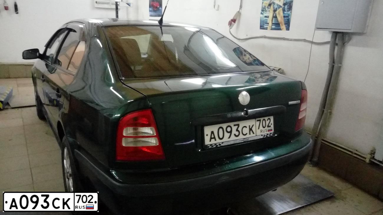 Фото автомобиля SKODA OCTAVIA, 2003 — госномер К077НО702. Цвет: ЗЕЛЕНЫЙ