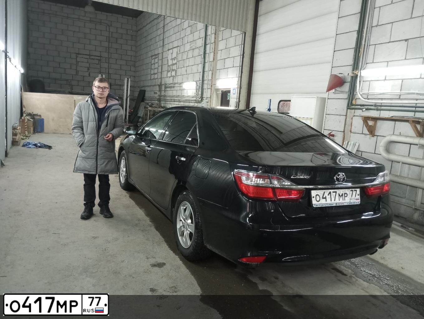 Фото автомобиля AUDI A8, 2004 — госномер О417МР77. Цвет: ЧЕРНЫЙ