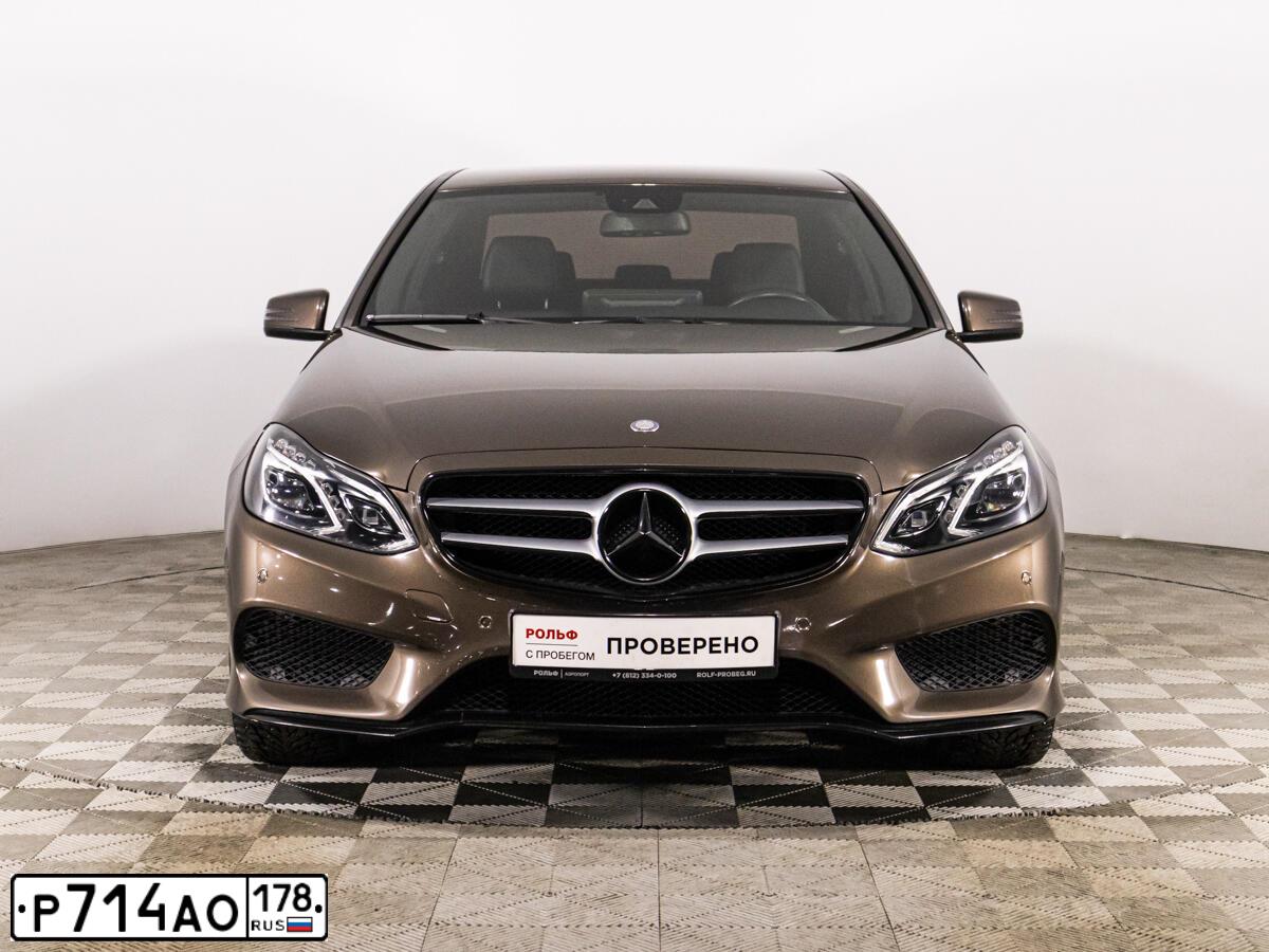 Фото автомобиля MERCEDES E-KLASSE, 2013 — госномер К725ХТ198. Цвет: Коричневый