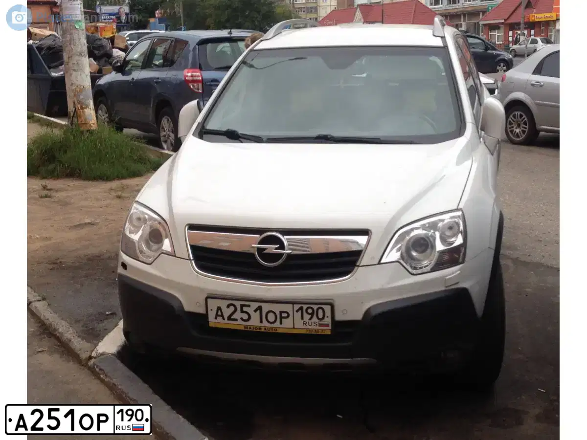 Фото автомобиля OPEL ANTARA, 2011 — госномер А251ОР190. Цвет: БЕЛЫЙ