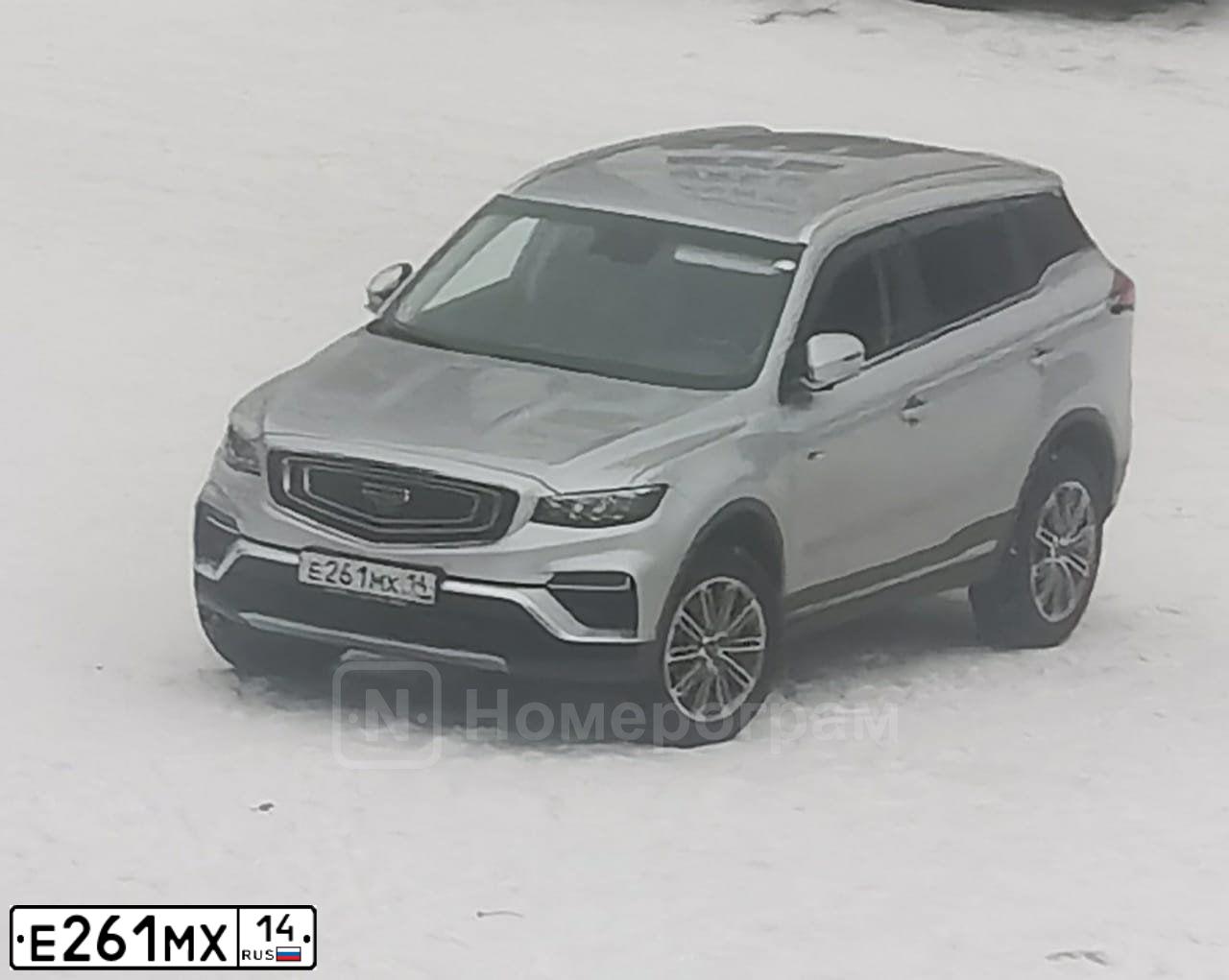 Фото автомобиля GEELY ATLAS PRO NL 3ВТ, 2023 — госномер Е261МХ14. Цвет: СЕРЫЙ