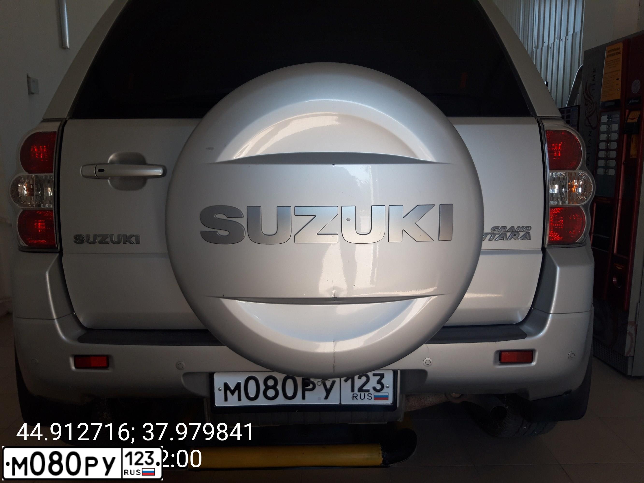 Фото автомобиля SUZUKI /GRAND/ VITARA, 2011 — госномер М080РУ123. Цвет: Серебристый