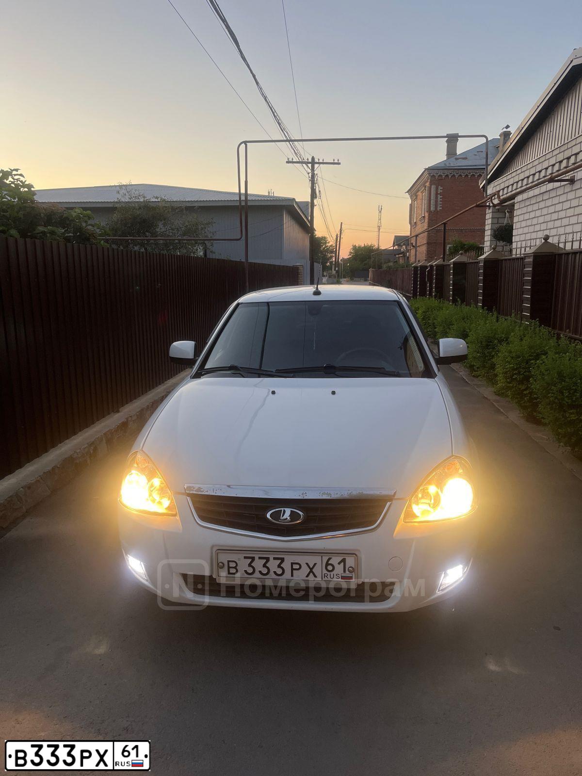 Фото автомобиля LADA 2170 PRIORA, 2013 — госномер В333РХ61. Цвет: Белый