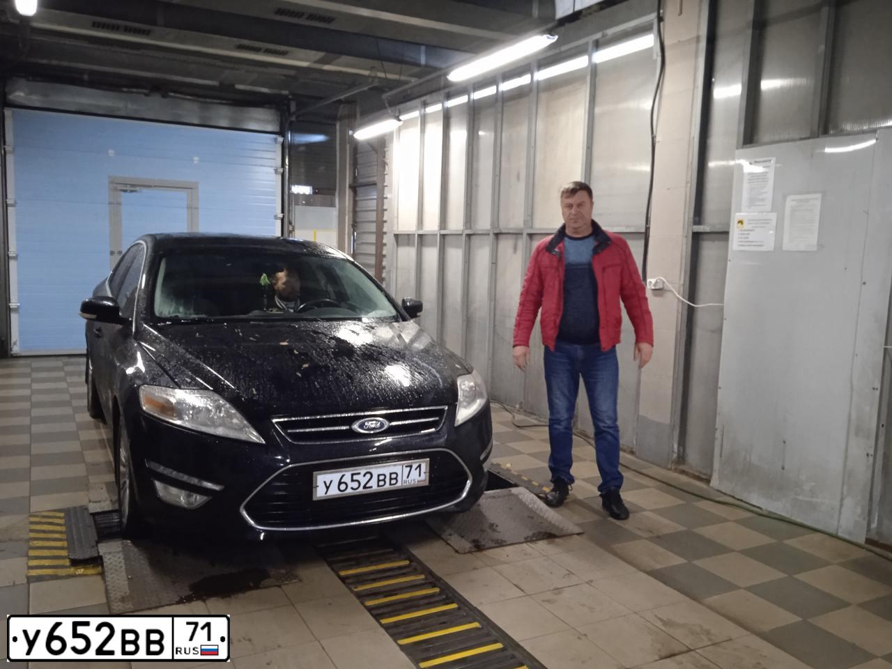 Фото автомобиля FORD MONDEO, 2011 — госномер Р993ВЕ977. Цвет: ЧЕРНЫЙ