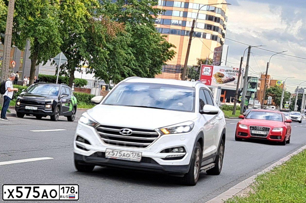 Фото автомобиля HYUNDAI TUCSON, 2017 — госномер Х575АО178. Цвет: БЕЛЫЙ