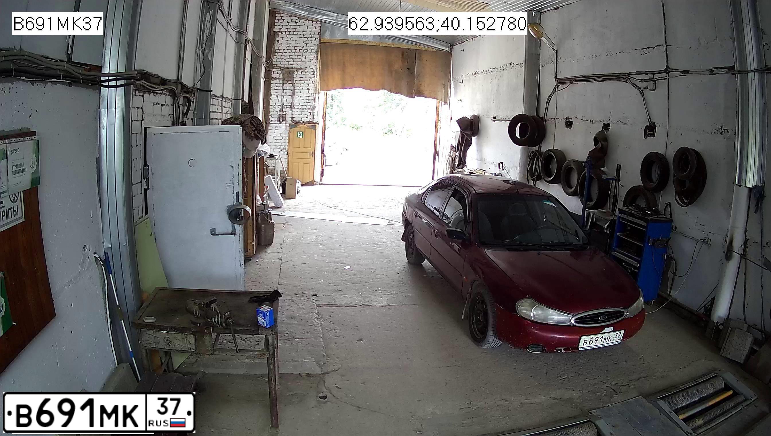 Фото автомобиля FORD MONDEO, 1998 — госномер В691МК37. Цвет: ВИШНЕВЫЙ