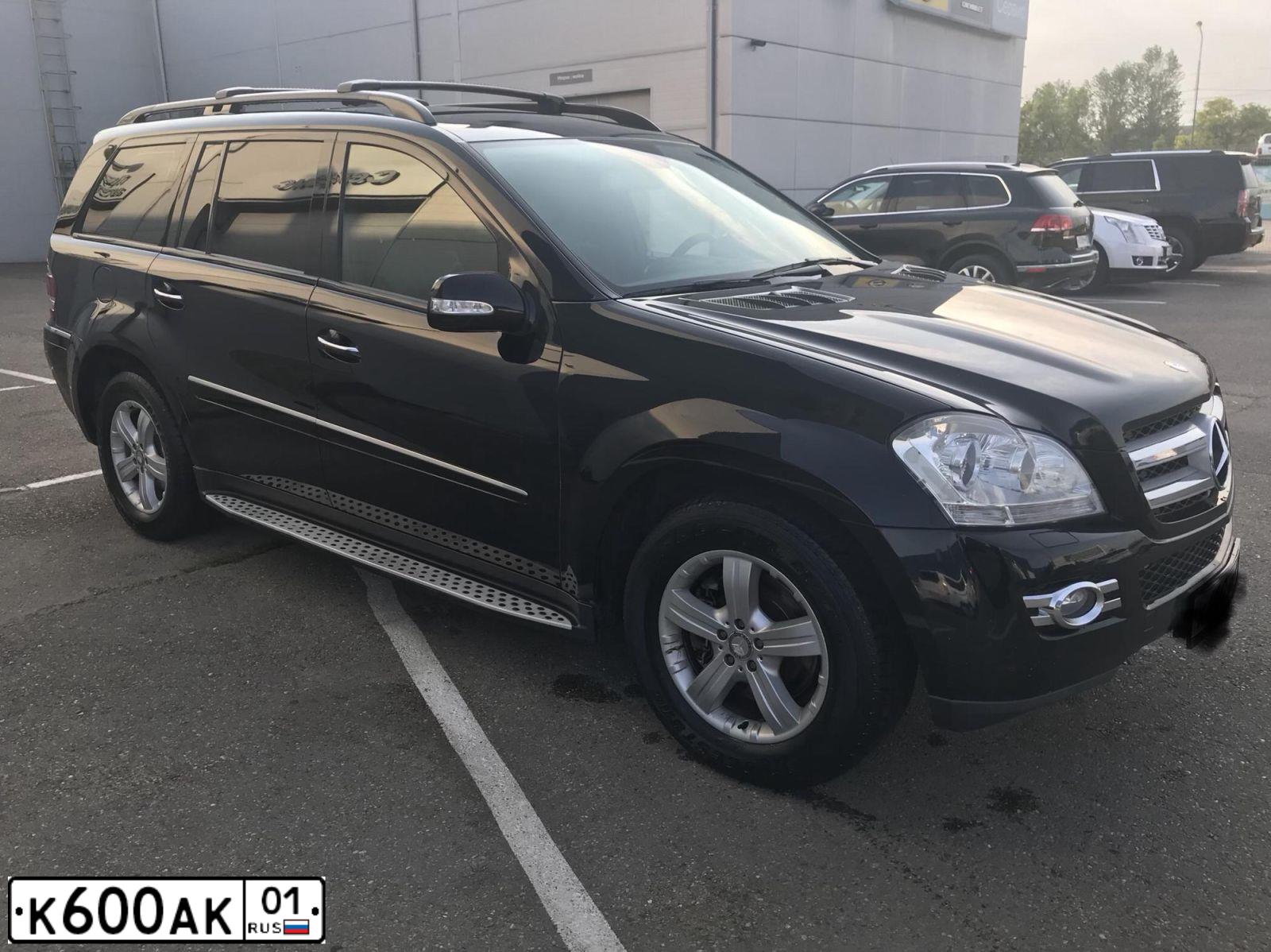 Фото автомобиля MERCEDES-BENZ E200, 2010 — госномер Х706МТ193. Цвет: Белый