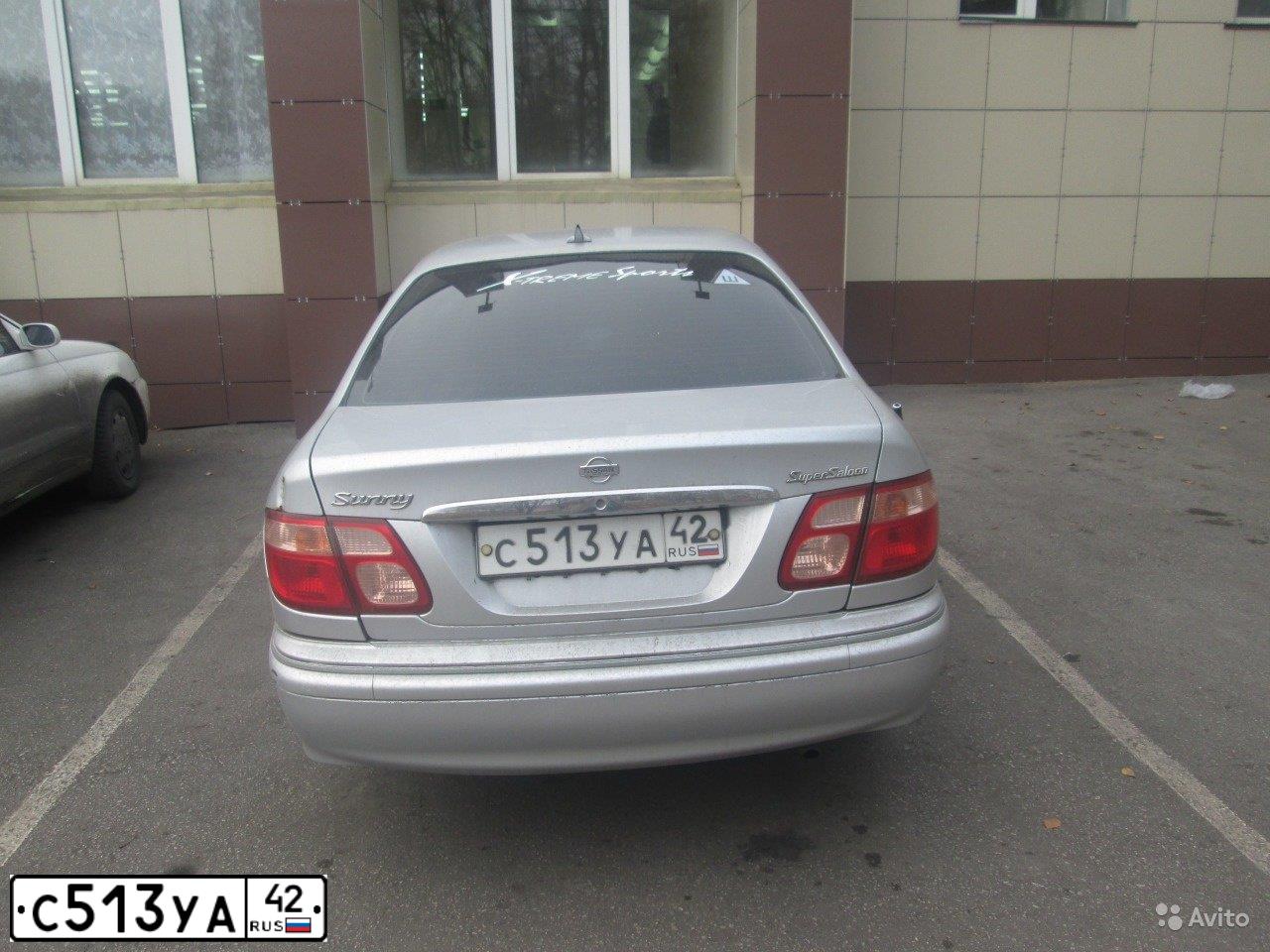 Фото автомобиля NISSAN SUNNY, 2000 — госномер М367ОО124. Цвет: СЕРЫЙ