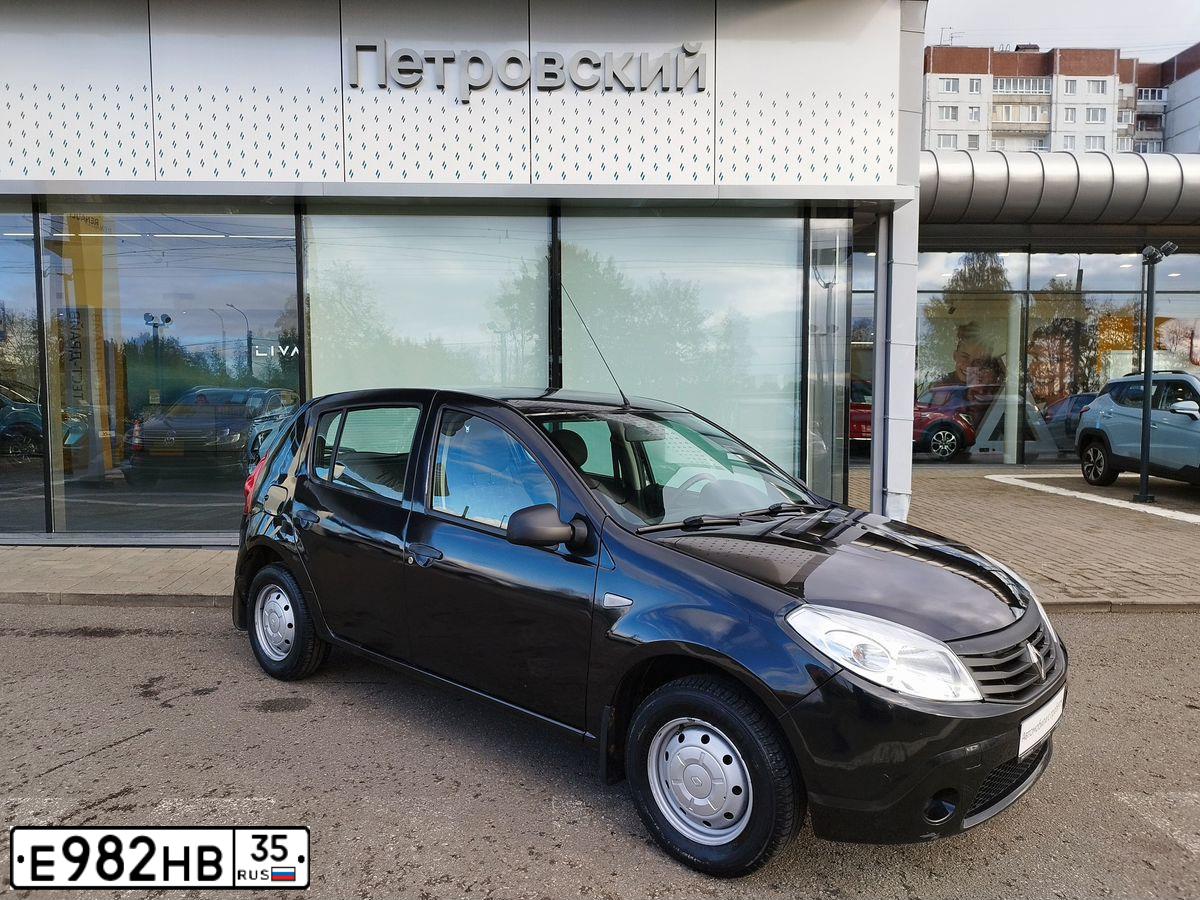 Фото автомобиля RENAULT SANDERO, 2014 — госномер А911ЕХ76