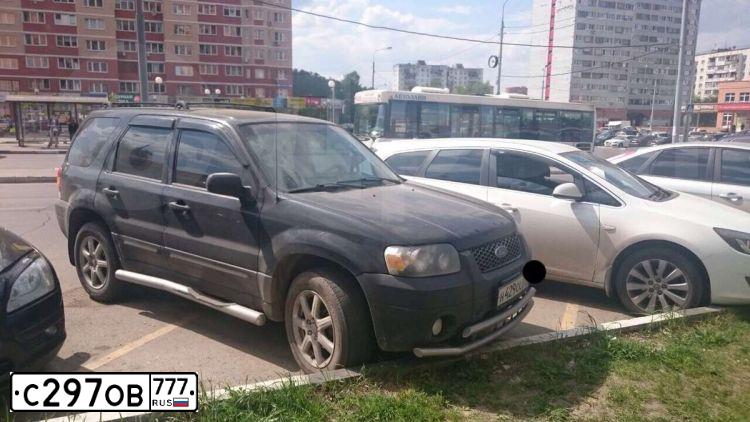 Фото автомобиля MITSUBISHI OUTLANDER 2.4, 2007 — госномер М122ОТ763. Цвет: ЧЕРНЫЙ