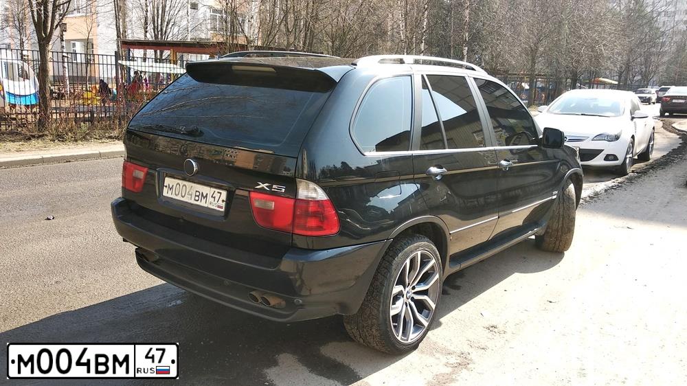 Фото автомобиля SUBARU IMPREZA, 2001 — госномер М004ВМ47. Цвет: ЧЕРНЫЙ