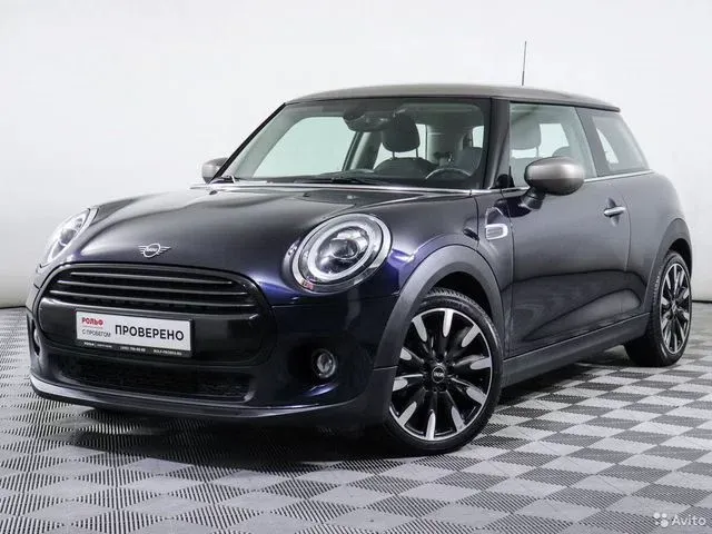 Фото автомобиля MINI COOPER, 2020 — госномер У571ЕХ198. Цвет: ЧЕРНЫЙ