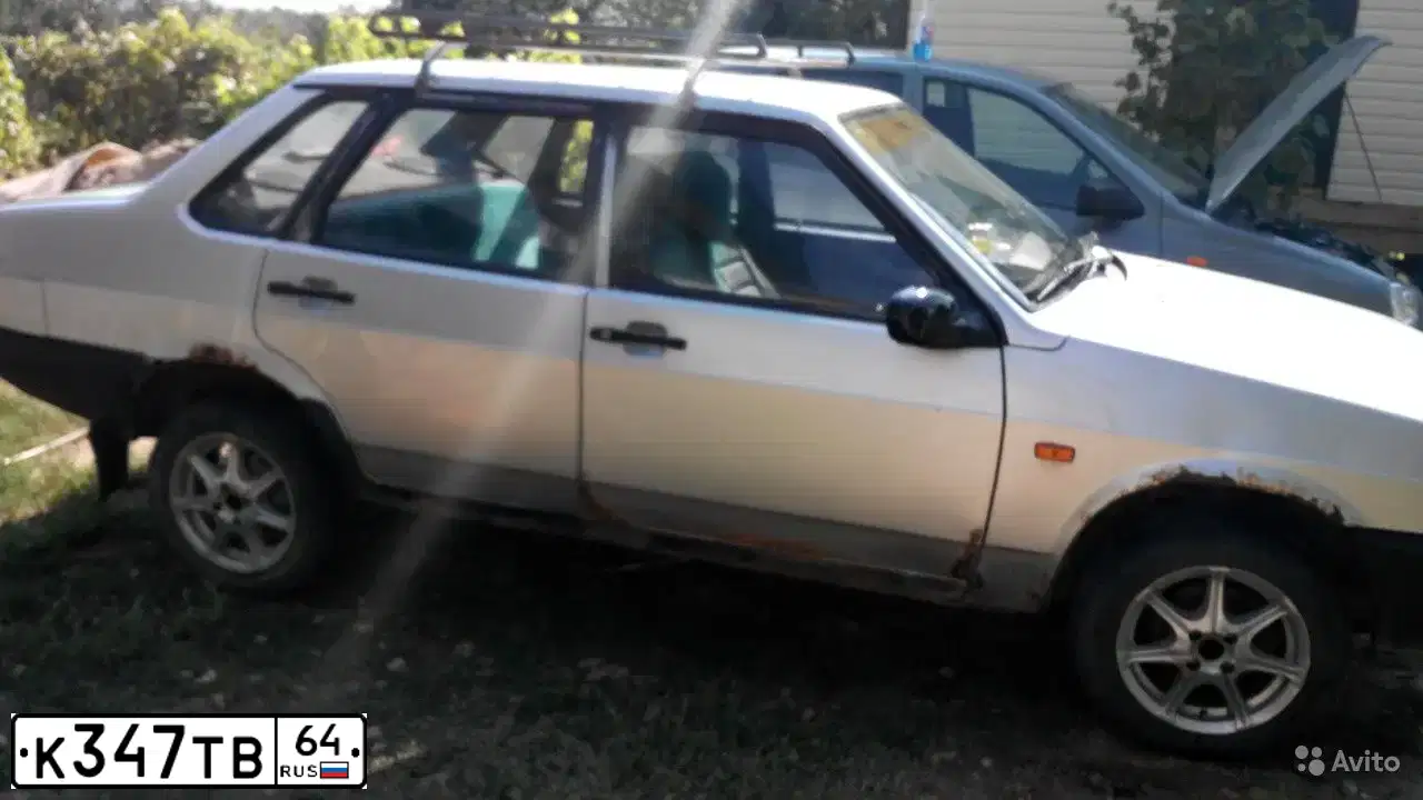 Фото автомобиля LADA 2109 SAMARA, 2002 — госномер Н989ХК64. Цвет: СВЕТЛО СЕРЫЙ