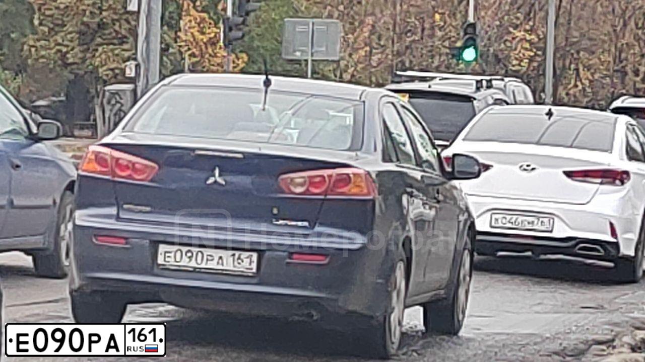 Фото автомобиля TAGAZ ACCENT, 2004 — госномер Е090РА161. Цвет: СЕРЫЙ