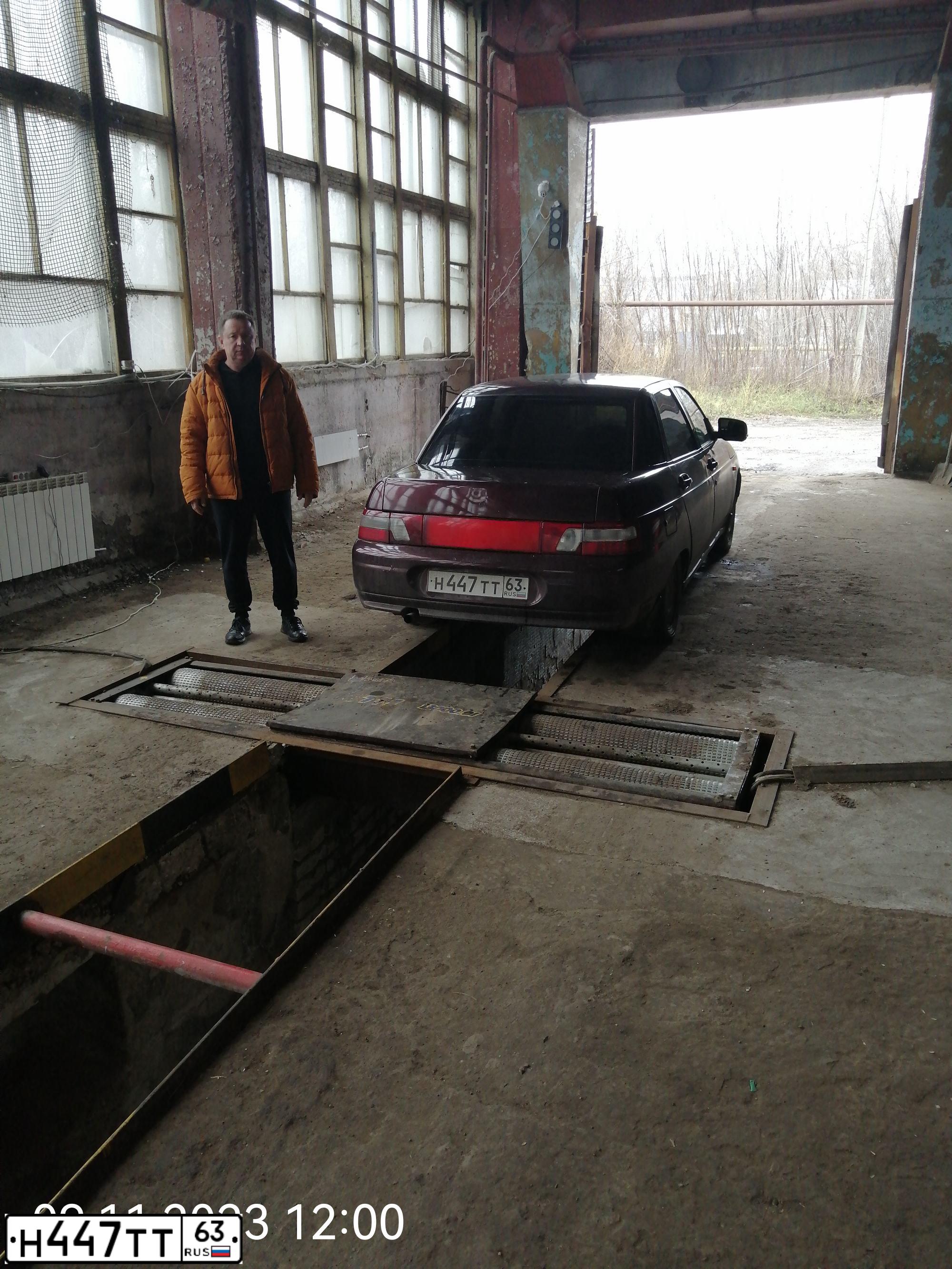 Фото автомобиля LADA 2110, 2003 — госномер Н447ТТ63. Цвет: СВЕТЛО-СЕРЕБРИСТЫЙ-МЕТАЛЛИК
