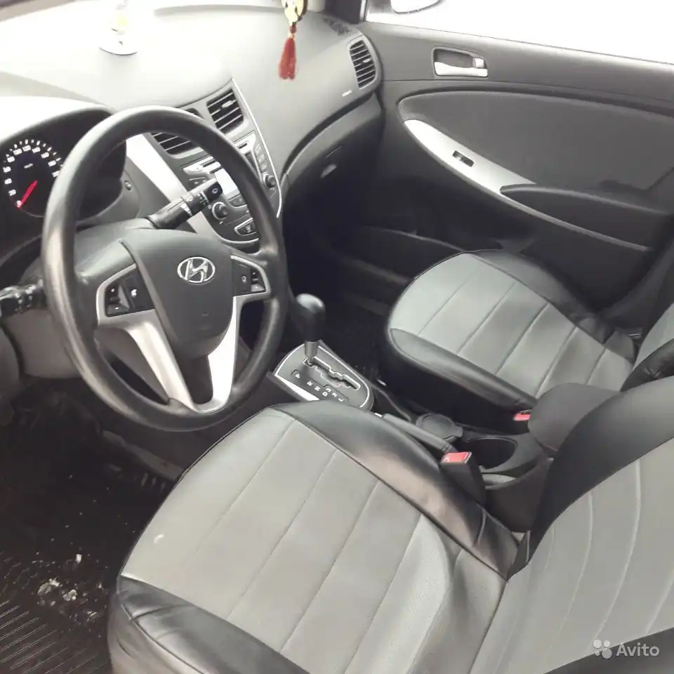 Фото автомобиля HYUNDAI SOLARIS, 2013 — госномер Т610НМ797. Цвет: Белый