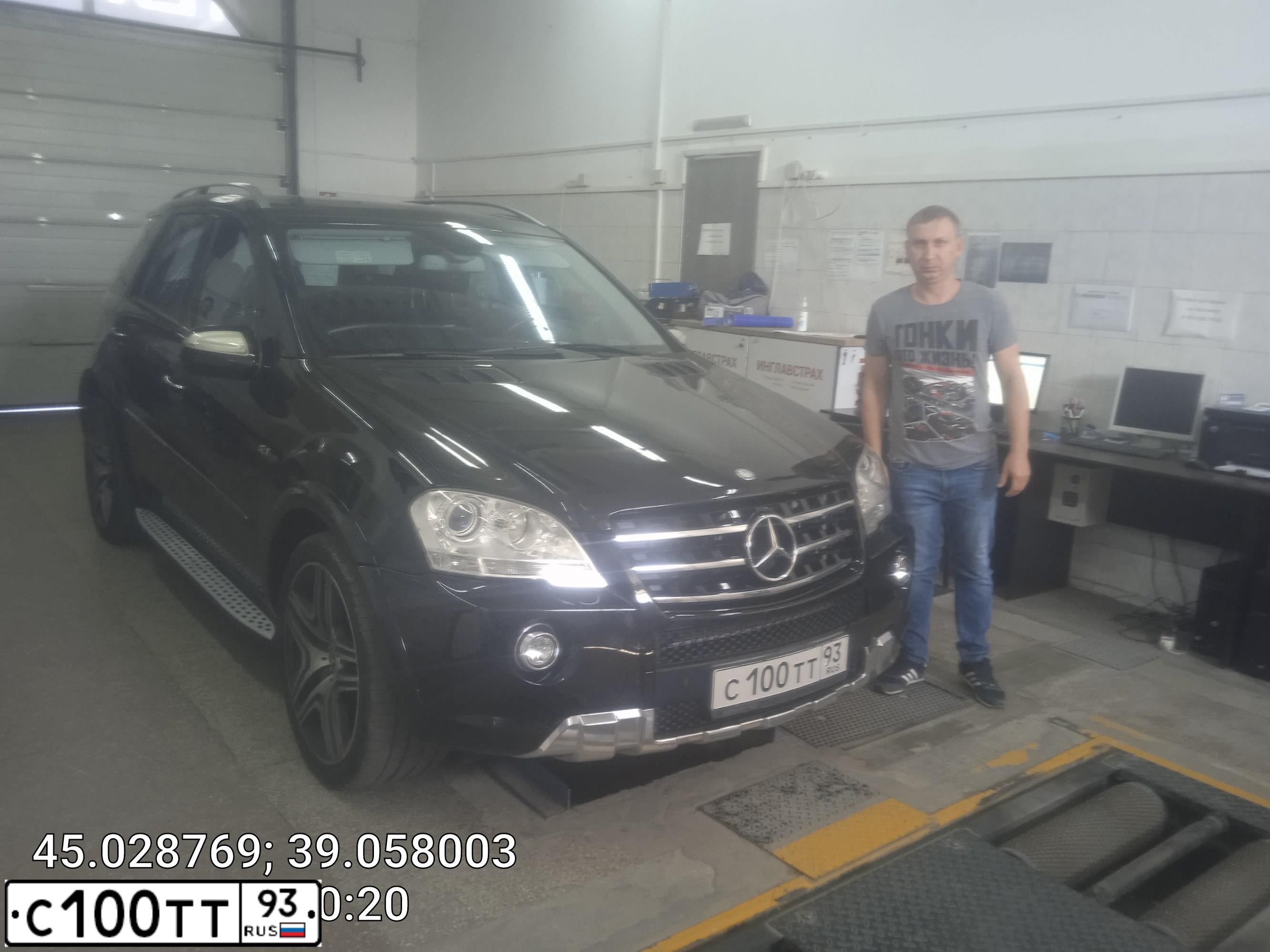 Фото автомобиля MERCEDES M-KLASSE, 2010 — госномер С100ТТ93. Цвет: ЧЕРНЫЙ