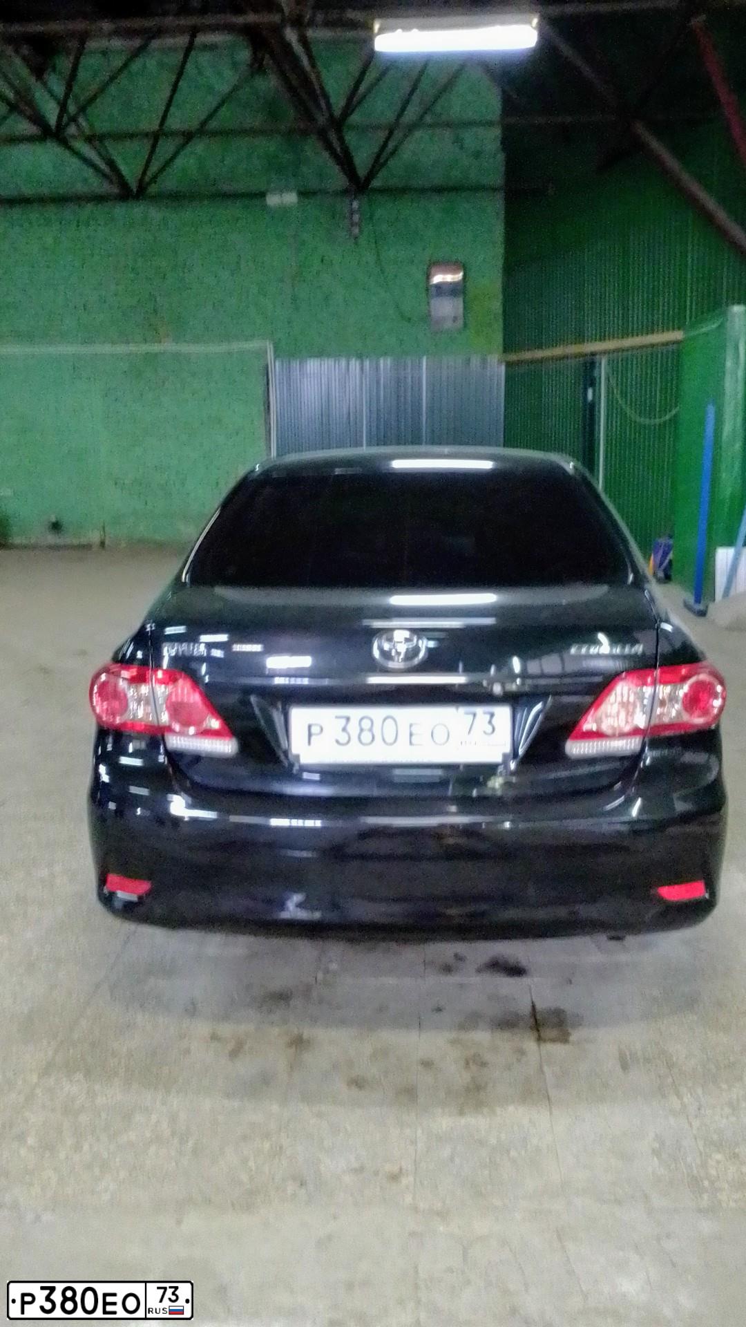 Фото автомобиля TOYOTA COROLLA, 2011 — госномер М482СВ73. Цвет: ЧЕРНЫЙ