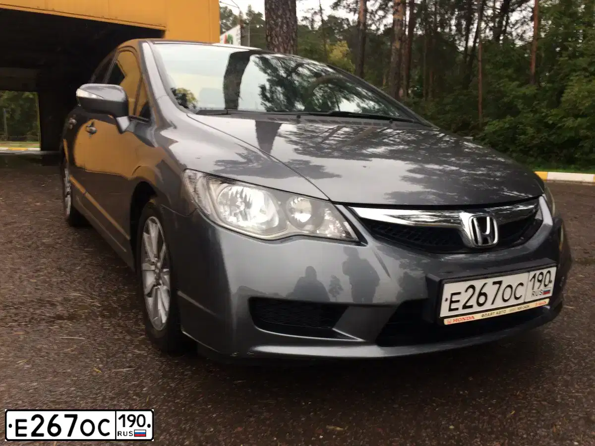 Фото автомобиля HONDA CIVIC, 2011 — госномер Х372КН37. Цвет: СЕРЫЙ