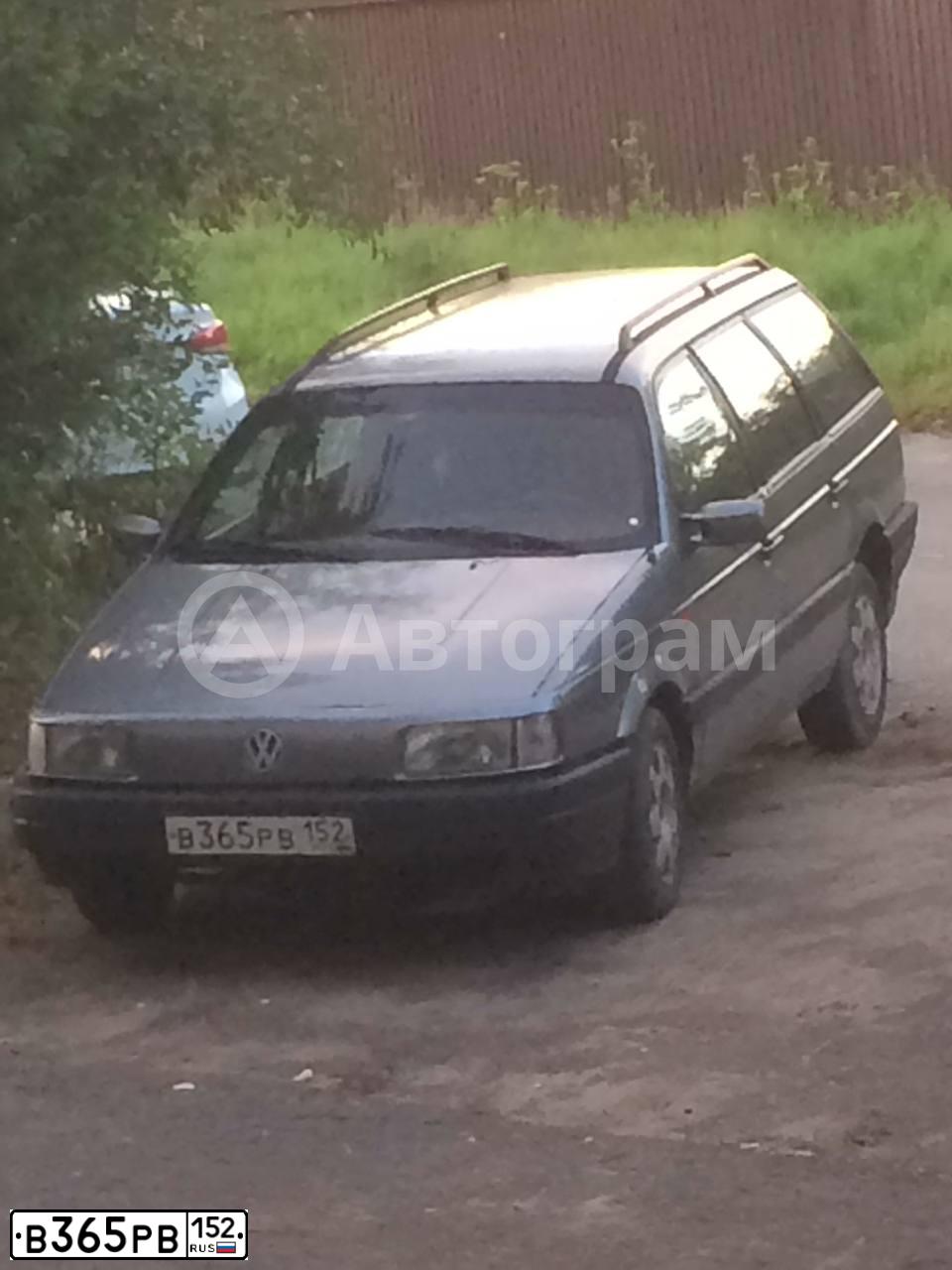 Фото автомобиля (VOLKSWAGEN) VW PASSAT VARIANT GL, 1993 — госномер В365РВ152. Цвет: СЕРЫЙ