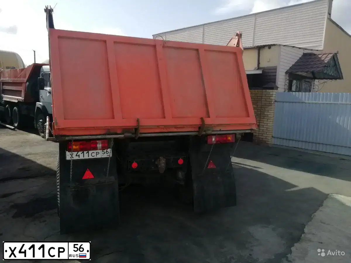Фото автомобиля KAMAZ 55111 /6X4/, 2006 — госномер Х411СР56. Цвет: ОРАНЖЕВЫЙ