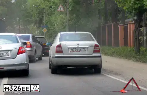 Фото автомобиля SKODA OCTAVIA, 2005 — госномер М480ОВ67. Цвет: СЕРЫЙ