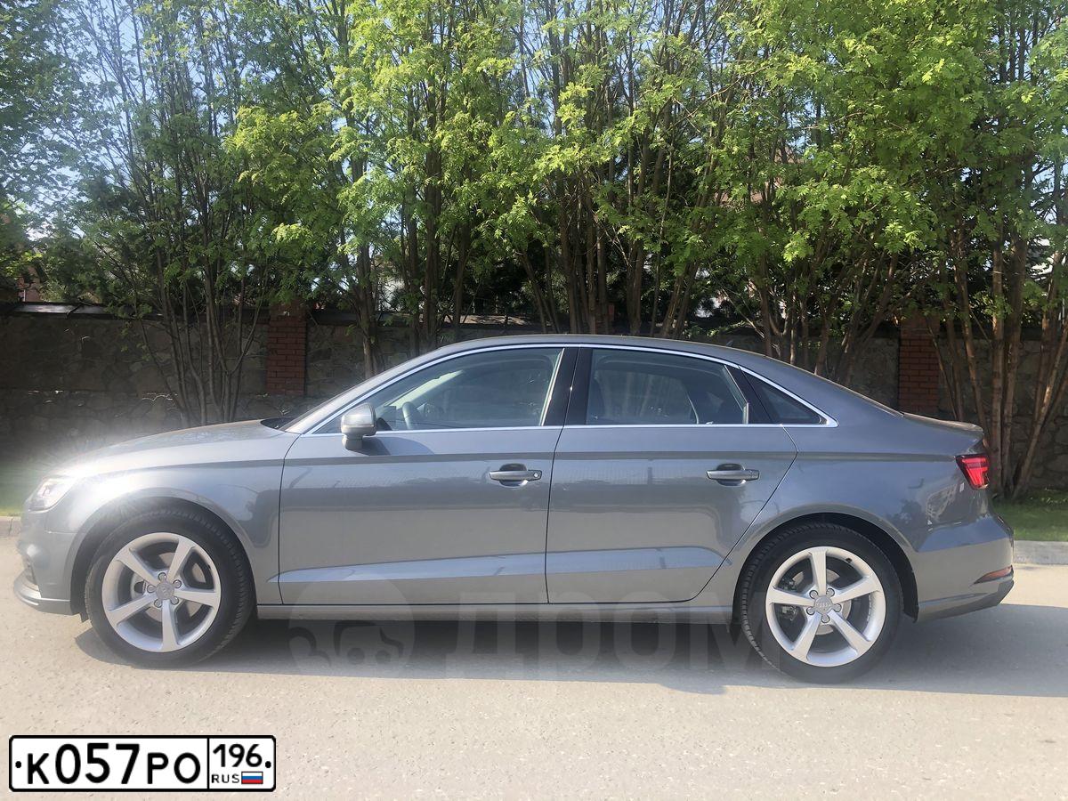 Фото автомобиля AUDI A3, 2018 — госномер К520СА124. Цвет: СЕРЫЙ