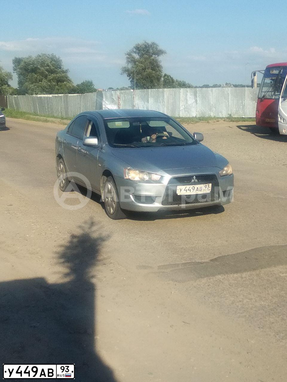 Фото автомобиля MITSUBISHI LANCER, 2008 — госномер У449АВ93. Цвет: СЕРЕБРИСТЫЙ
