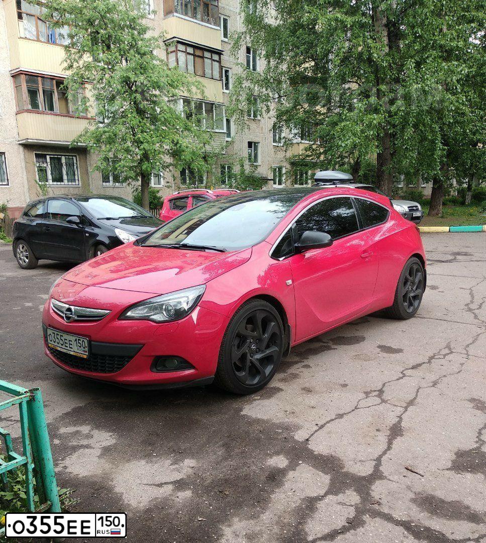 Фото автомобиля OPEL ASTRA, 2013 — госномер О355ЕЕ150. Цвет: КРАСНЫЙ