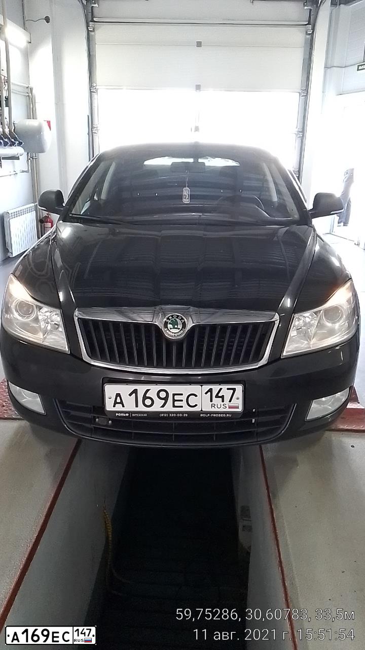 Фото автомобиля SKODA OCTAVIA, 2011 — госномер А169ЕС147. Цвет: ЧЕРНЫЙ