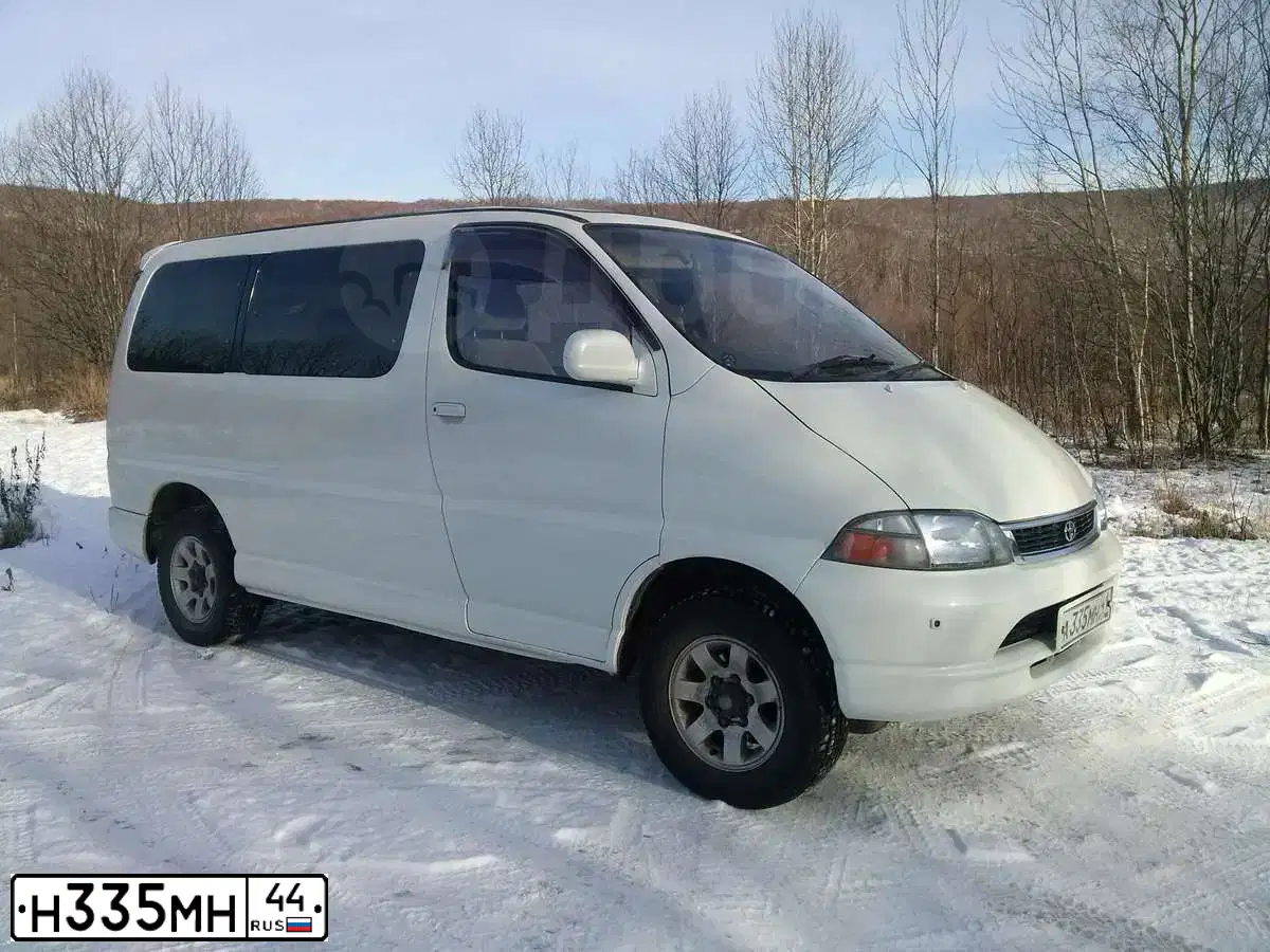 Фото автомобиля TOYOTA CAMRY, 2005 — госномер Н335МН44. Цвет: БЕЖЕВЫЙ