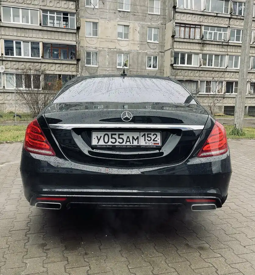 Фото автомобиля MERCEDES S-KLASSE, 2014 — госномер В003ЕС03. Цвет: ЧЕРНЫЙ