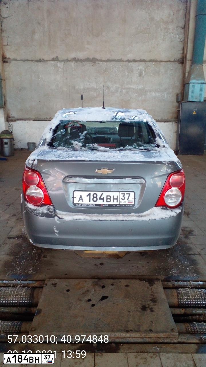 Фото автомобиля CHEVROLET AVEO, 2014 — госномер А184ВН37. Цвет: СЕРЫЙ