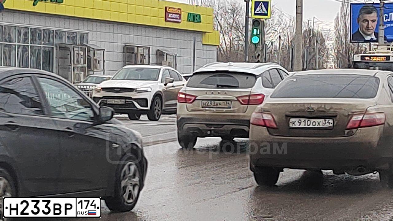 Фото автомобиля LADA 2114 SAMARA, 2008 — госномер Е201АК774. Цвет: ЧЕРНЫЙ