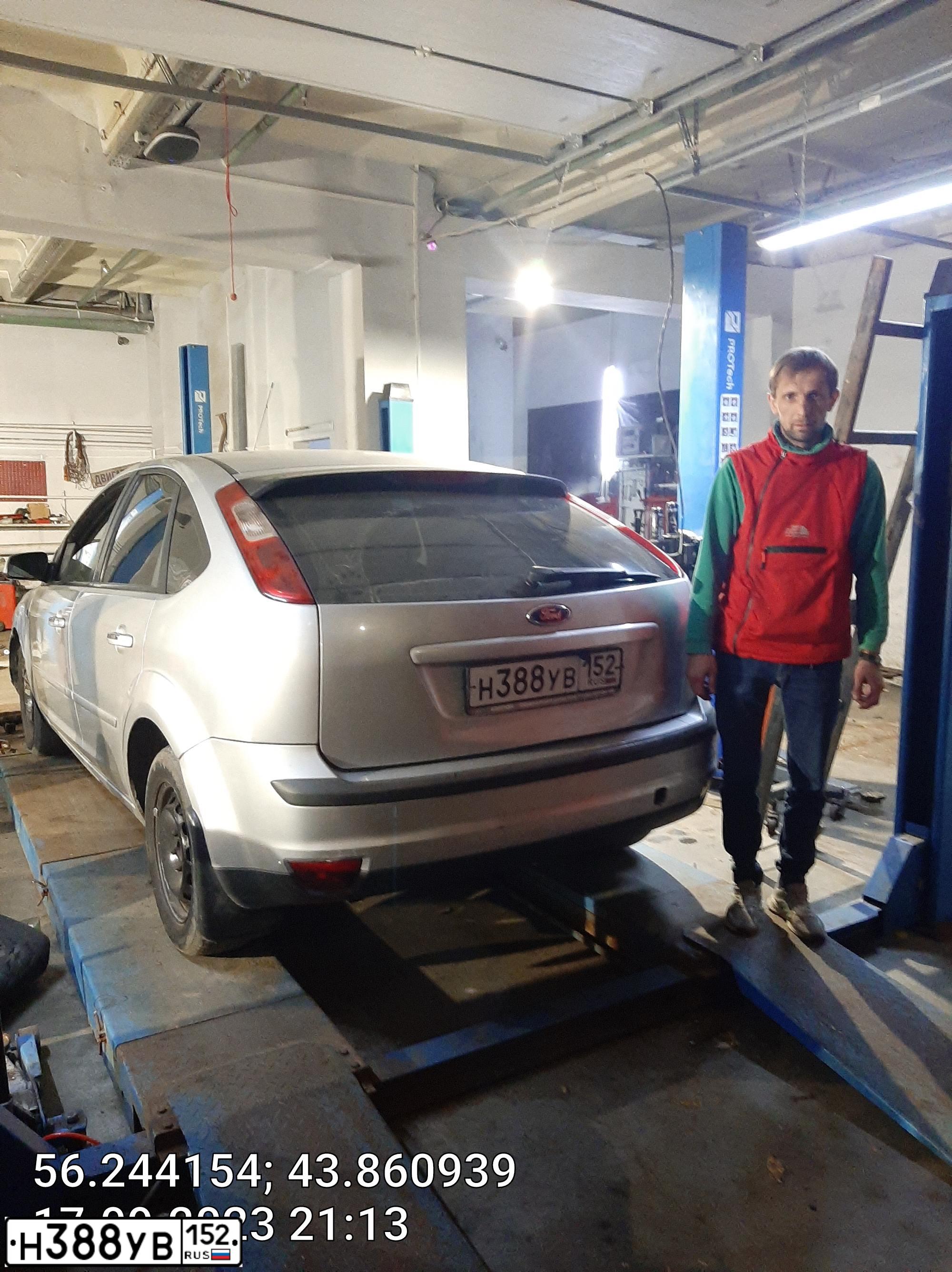 Фото автомобиля FORD FOCUS, 2007 — госномер Н388УВ152. Цвет: Серебристый
