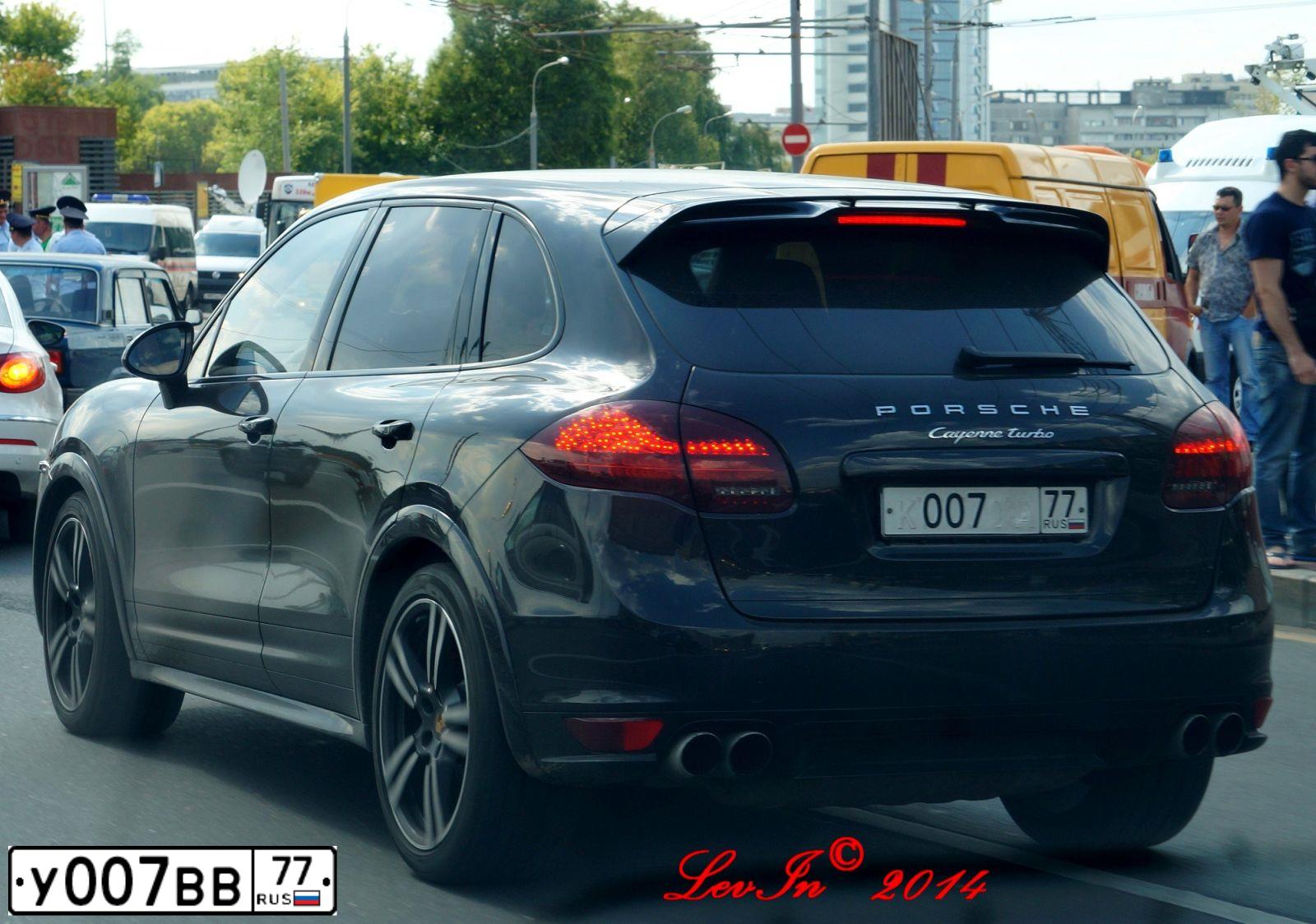 Фото автомобиля VAZ ВАЗ 2106, 1993 — госномер У007ВВ77. Цвет: БЕЖЕВЫЙ