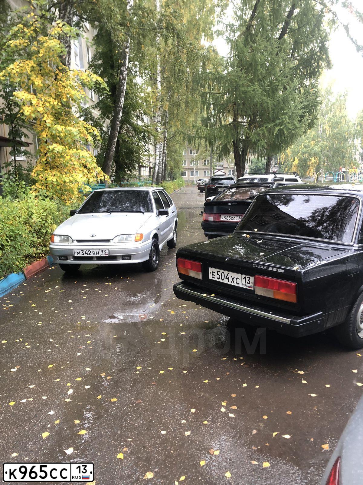 Фото автомобиля LADA 2114 SAMARA, 2008 — госномер К965СС13. Цвет: ГРАФИТОВЫЙ МЕТАЛЛИК