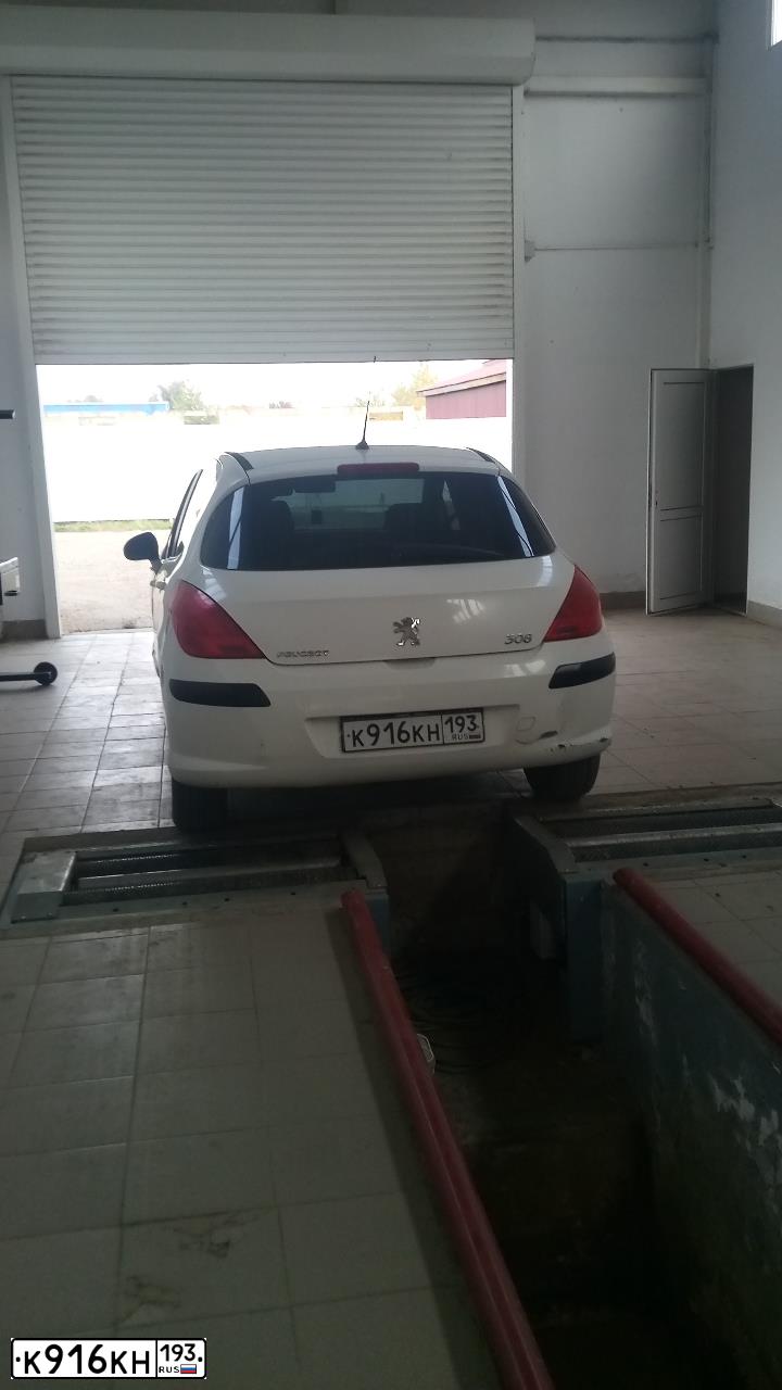 Фото автомобиля PEUGEOT 308, 2010 — госномер А919ХО92. Цвет: Белый