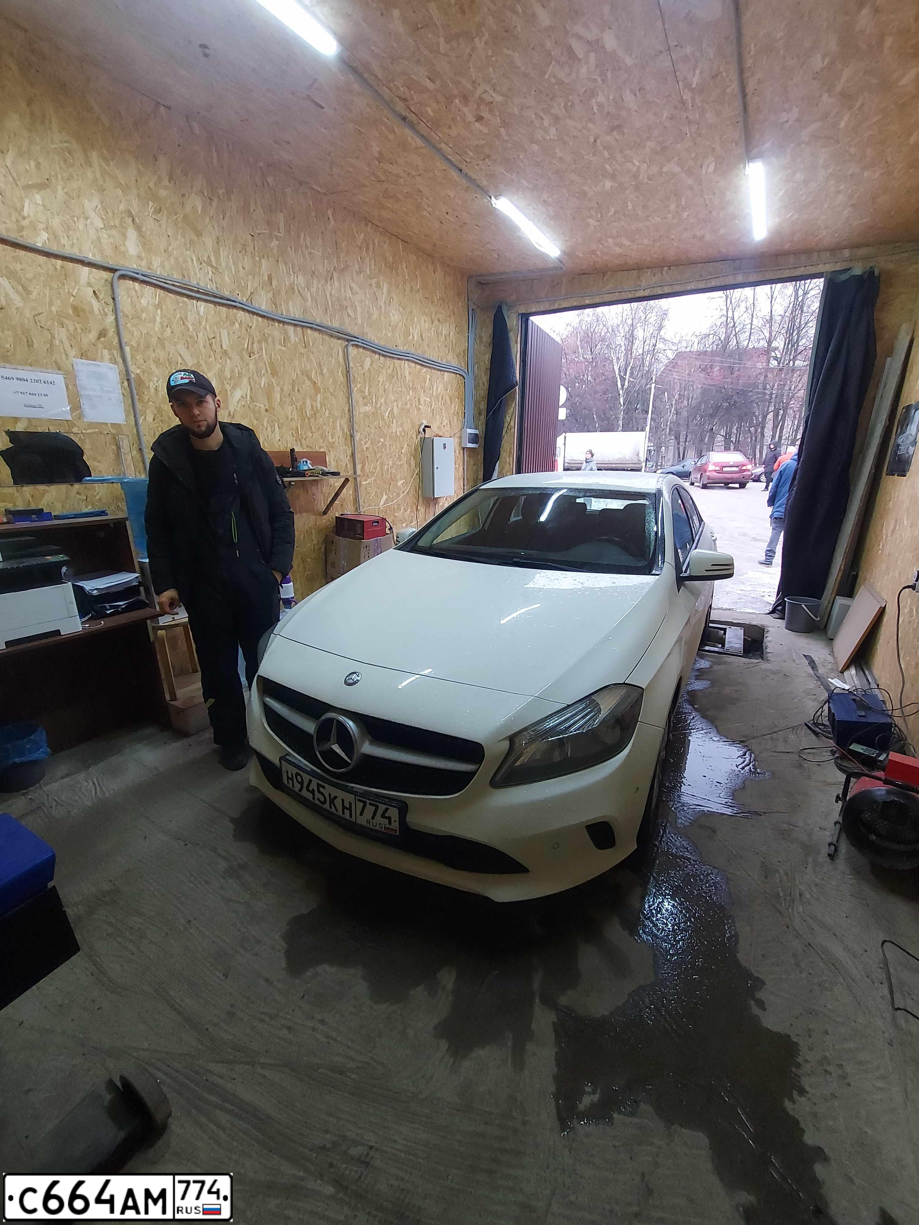 Фото автомобиля MERCEDES A-KLASSE, 2016 — госномер М848ТУ702. Цвет: Белый
