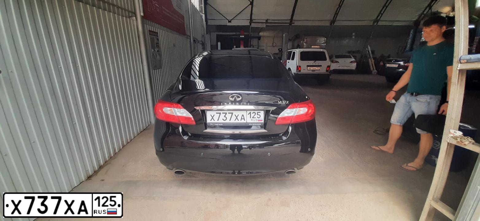 Фото автомобиля INFINITI M, 2013 — госномер О666КХ48. Цвет: ЧЕРНЫЙ