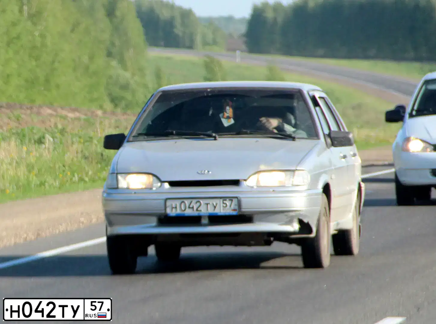 Фото автомобиля LADA 2115 SAMARA, 2010 — госномер Н042ТУ57. Цвет: СВЕТЛО-СЕРЕБРИСТЫЙ МЕТАЛЛ