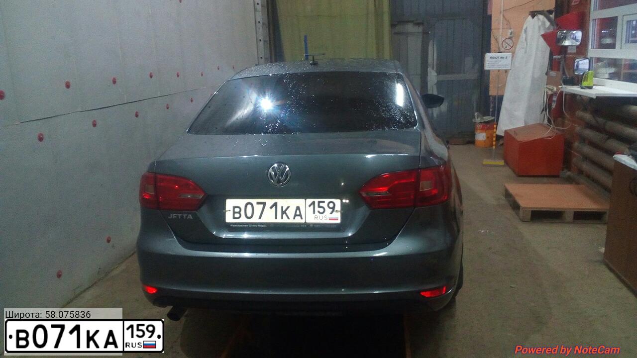 Фото автомобиля VOLKSWAGEN JETTA, 2012 — госномер В071КА159. Цвет: ТЕМНО-СЕРЫЙ